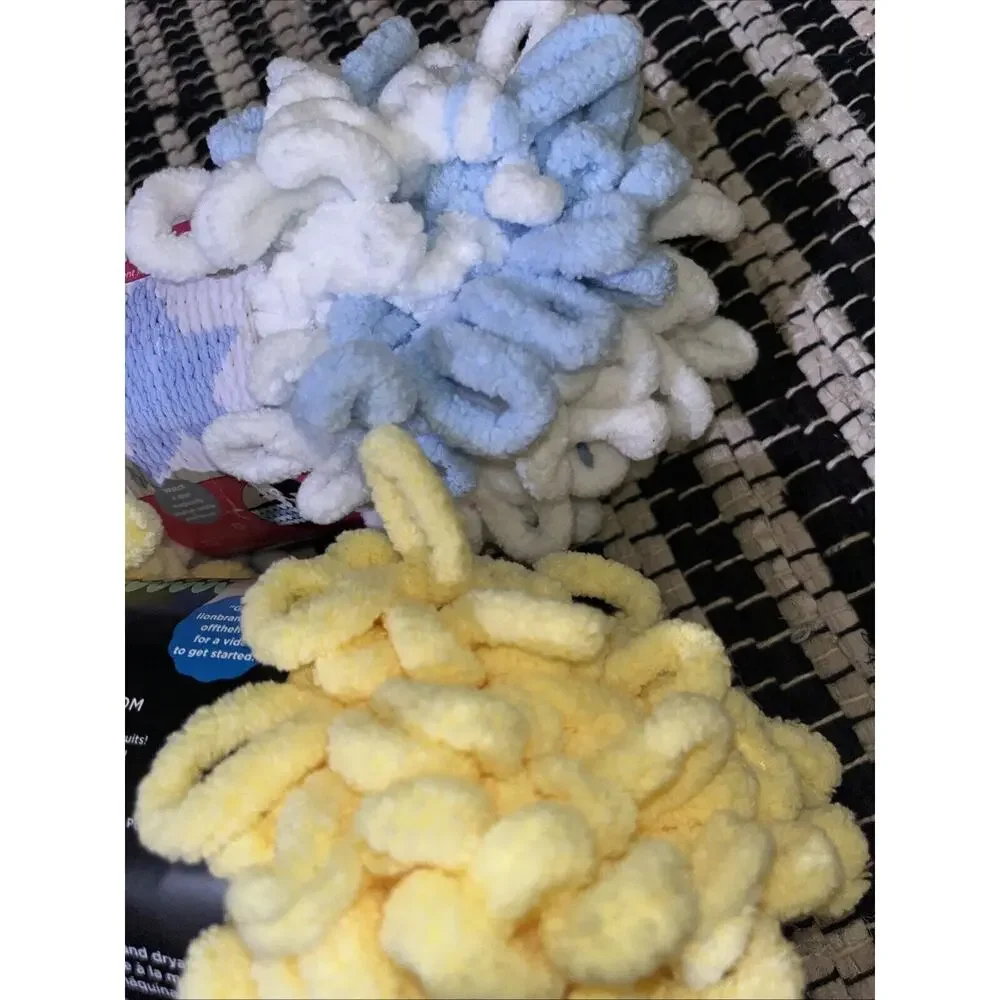 2 Lion Brand Yarns Off The Hook 3.5oz‎ King's Crown Yellow Polyester 157 & Star